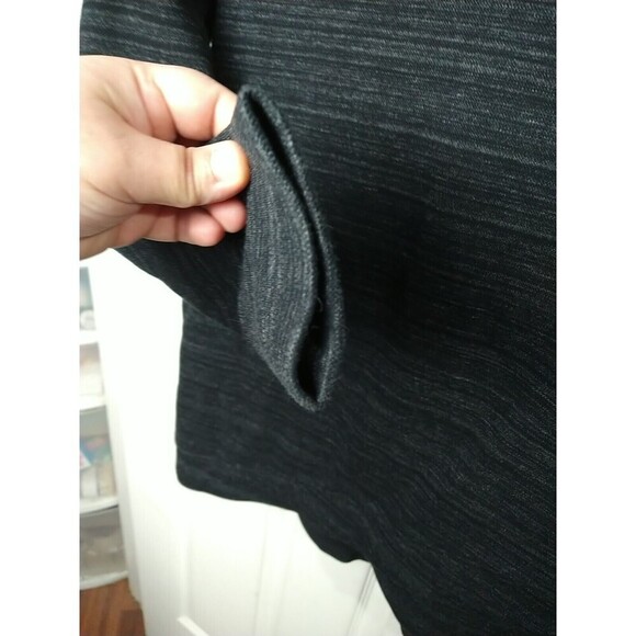 Duluth Trading Post Grey Mock Neck Tunic Pock Thumbholes Top. Size M - Picture 8 of 12